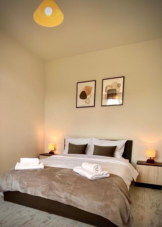 Cozy & Modern 1Br Apart For 4 Guests Next To Medical University & Free Parking Stara Zagora Ngoại thất bức ảnh