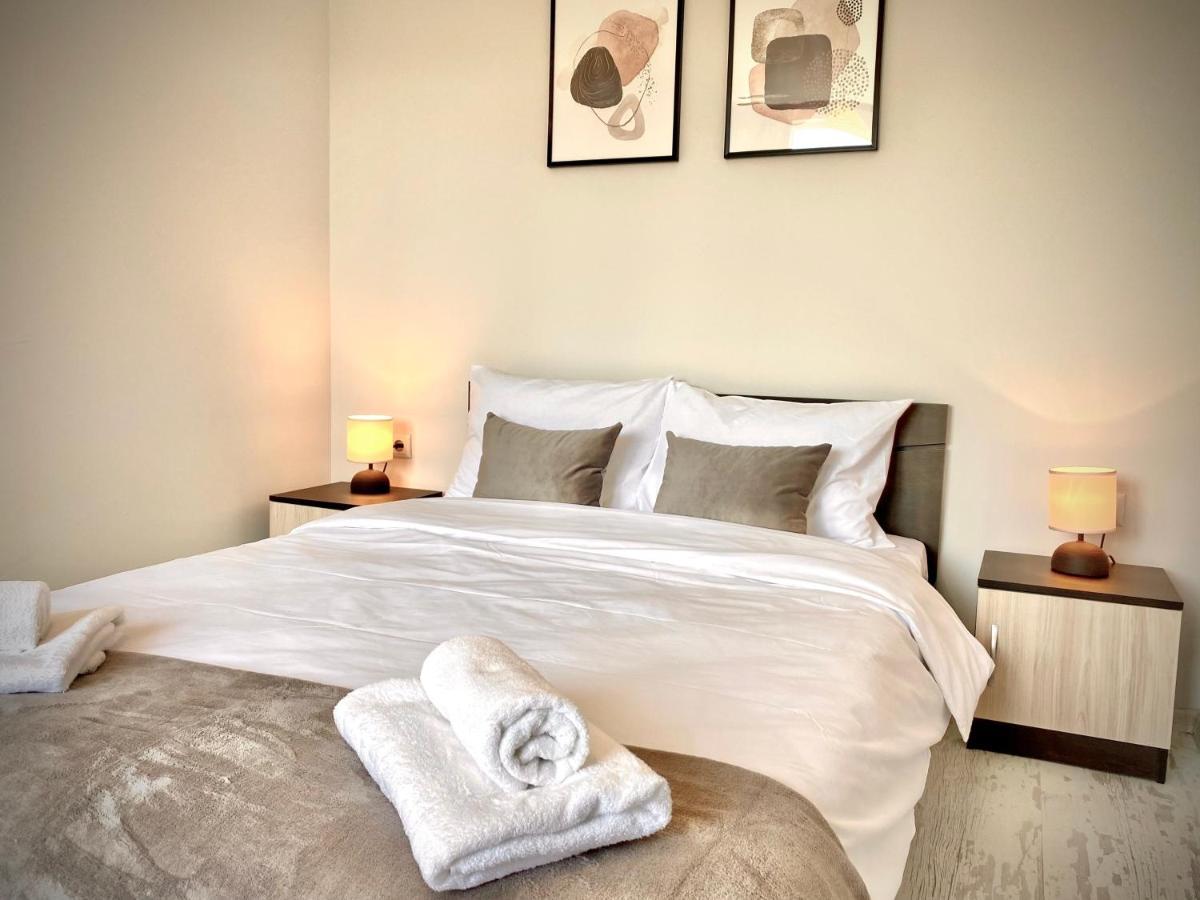 Cozy & Modern 1Br Apart For 4 Guests Next To Medical University & Free Parking Stara Zagora Ngoại thất bức ảnh