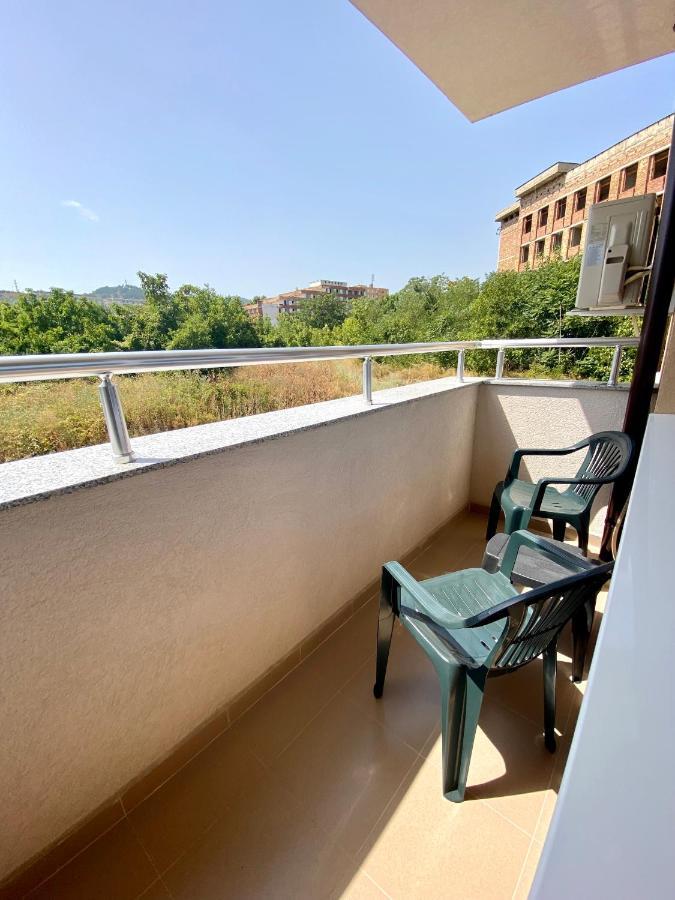 Cozy & Modern 1Br Apart For 4 Guests Next To Medical University & Free Parking Stara Zagora Ngoại thất bức ảnh