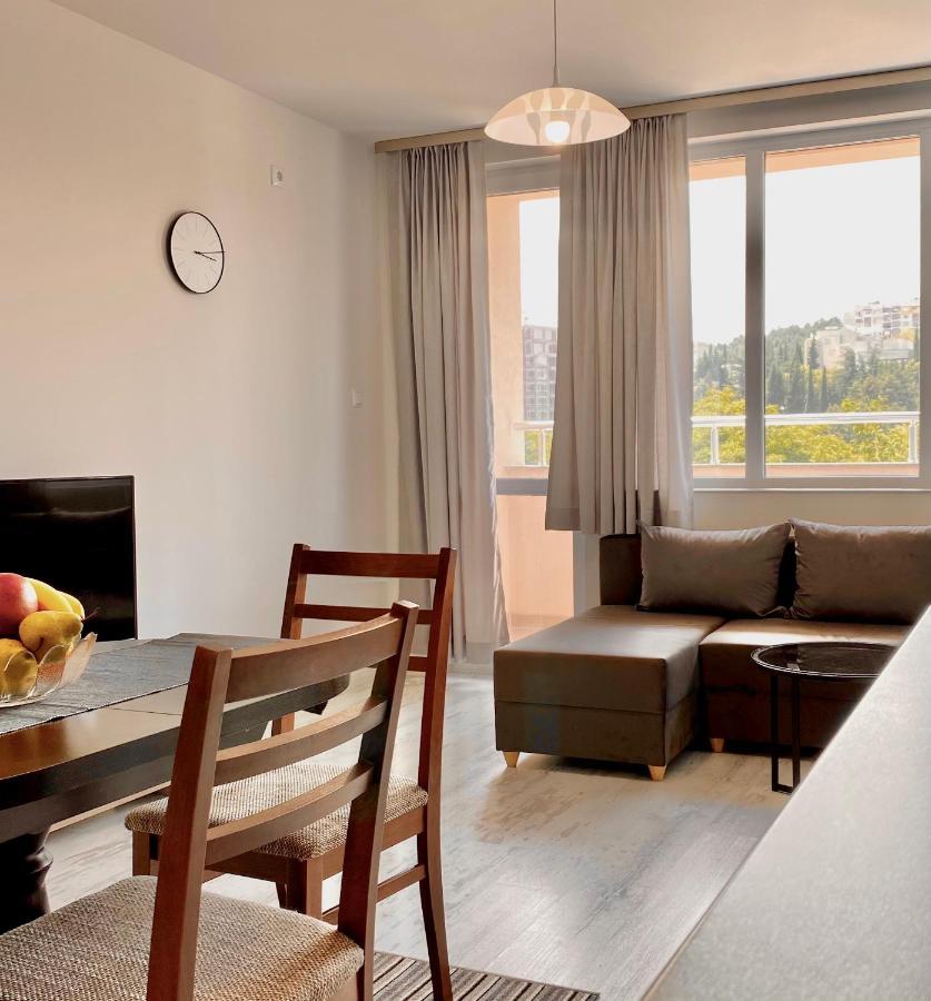 Cozy & Modern 1Br Apart For 4 Guests Next To Medical University & Free Parking Stara Zagora Ngoại thất bức ảnh